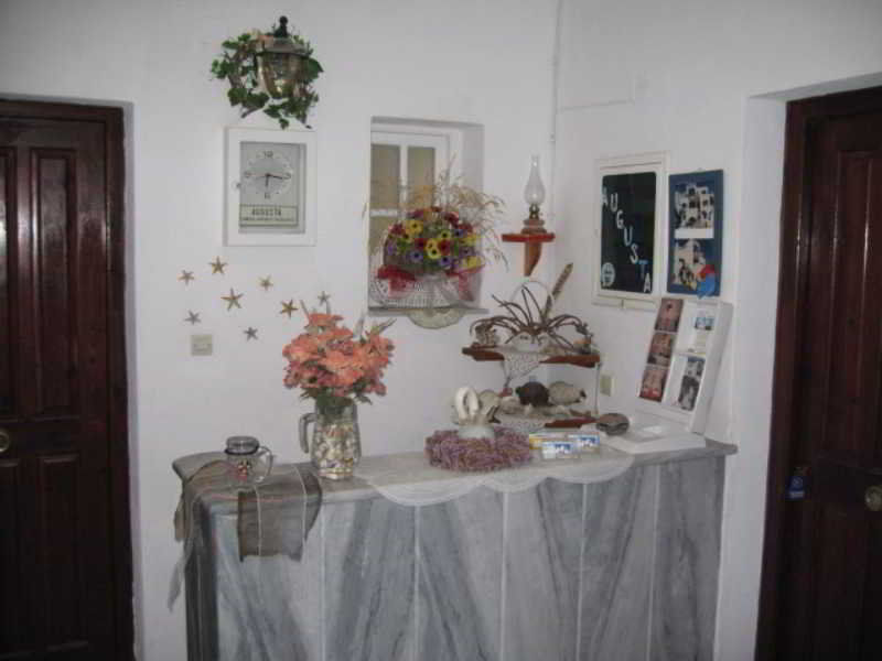 Augusta Studios & Apartments Nausa Zewnętrze zdjęcie