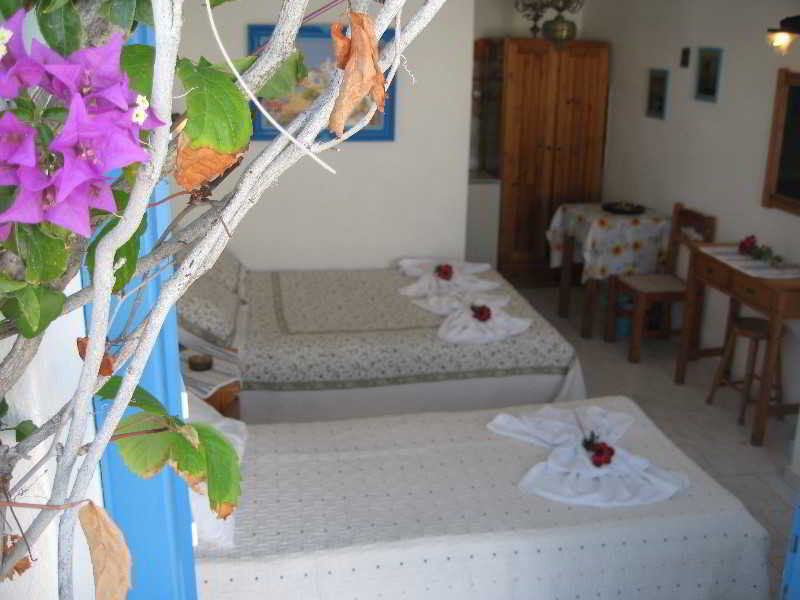 Augusta Studios & Apartments Nausa Zewnętrze zdjęcie